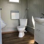 Container Autonomo Cabina Sanitaria – Toilette, doccia e serbatoio integrato
