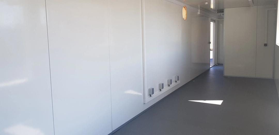 Bar modulare per container in legno Privilège 40' – Bar mobile premium