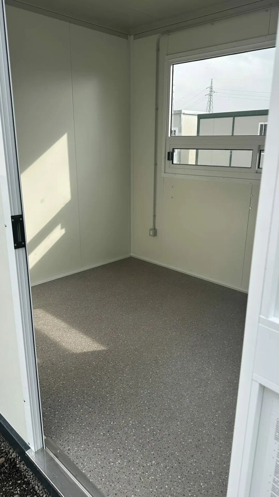Container Prefabbricato Guardiania Open Space 3m H-240 – Su Misura e Versatile