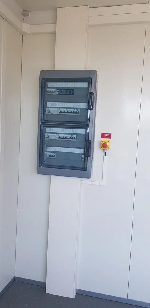 Bar modulare per container in legno Privilège 40' – Bar mobile premium