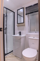 Love Nordsea 930-2 Casa Mobile – Elegante e confortevole chalet modulare con vista mare.
